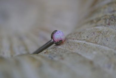 3mm Claw Prong Ball (Option: 18/16g threaded 3mm Light Pink Opal)
