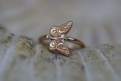 Fixed Butterfly Ring (Option: Regular)