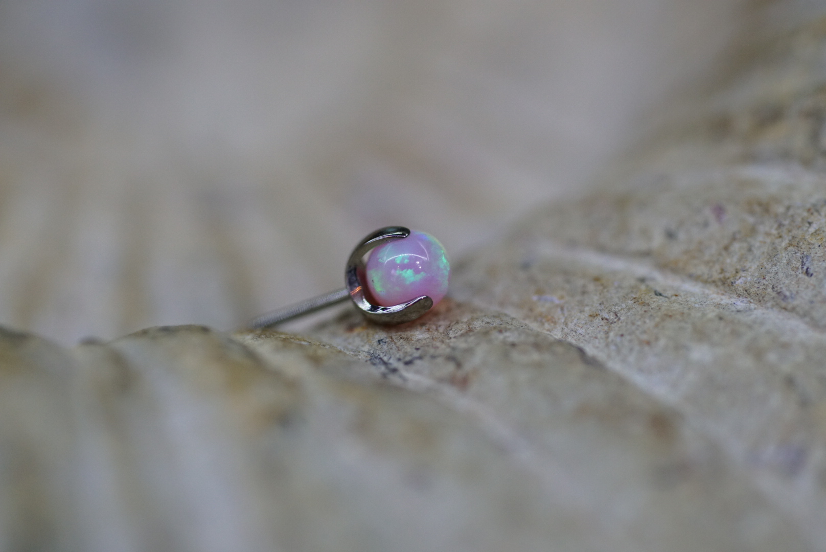 3mm Claw Prong Ball (Option: threadless 3mm light pink opal)