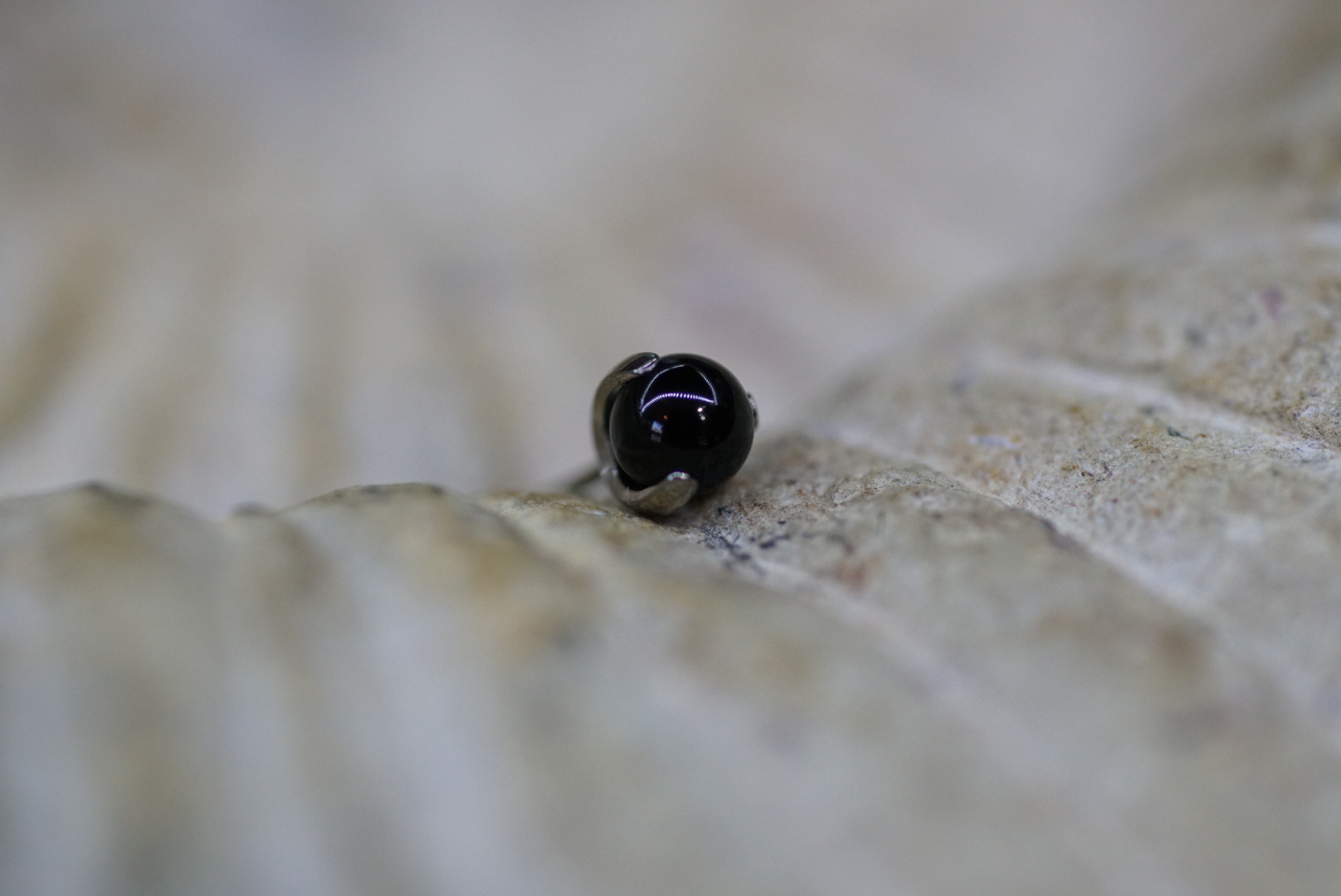 3mm Claw Prong Ball (Option: threadless 3mm black onyx)
