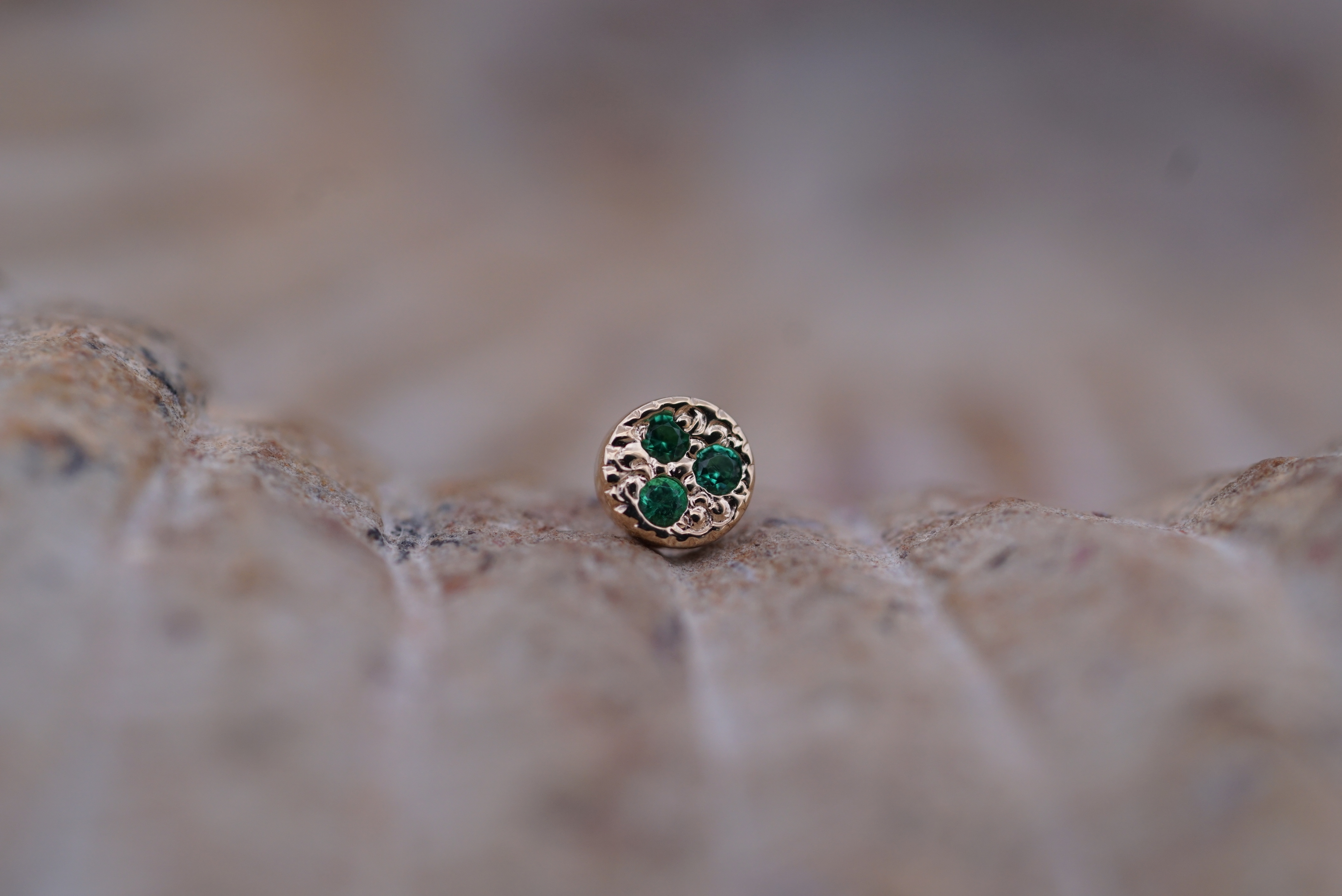 Pave Circle (Option: 3mm Yellow Gold triple 1mm Emerald)