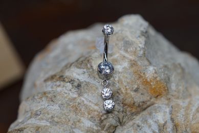 Gem Dangle Navel Curve (Option: 12g 7/16'' CZ  with 4mm prong top and 6mm bezel bottom with double 4mm bezel dangle)