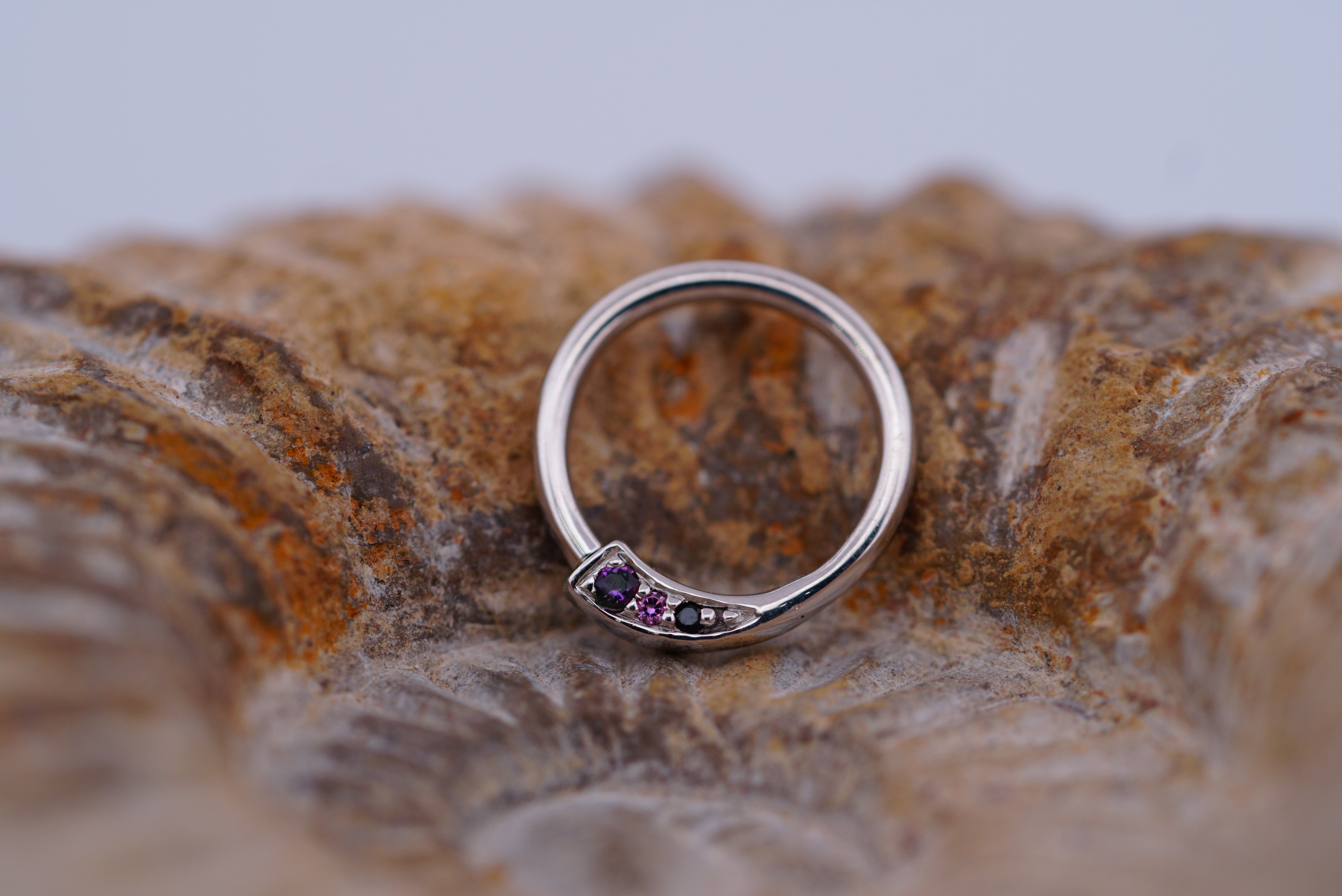 Prysm Seam Ring (Option: White Gold 16g 3/8 with Black CZ, Purple CZ, and genuine Mystic Topaz)