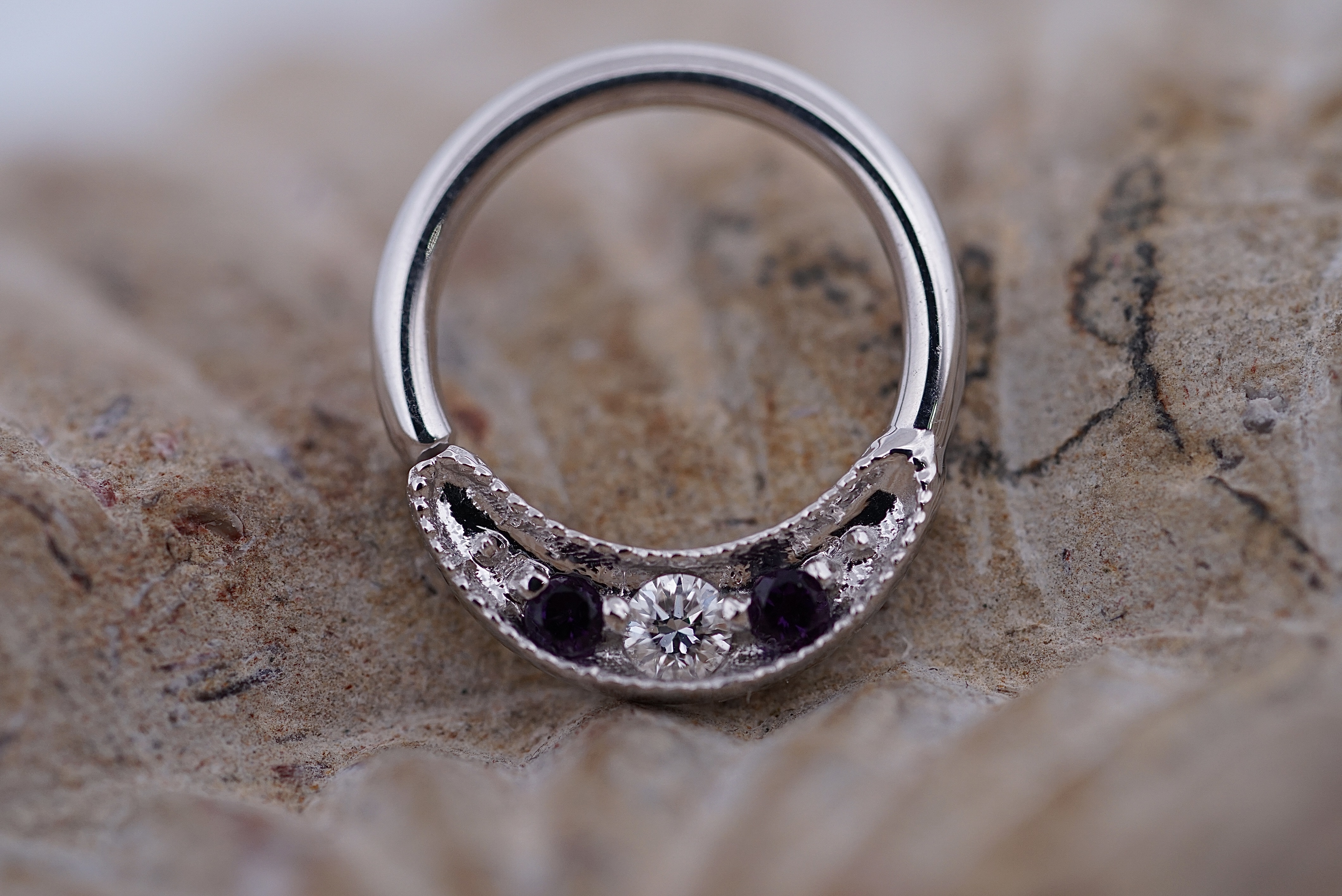 Lacy Seam Ring (Option: 16g 11/32'' white gold Amethyst and Diamond)