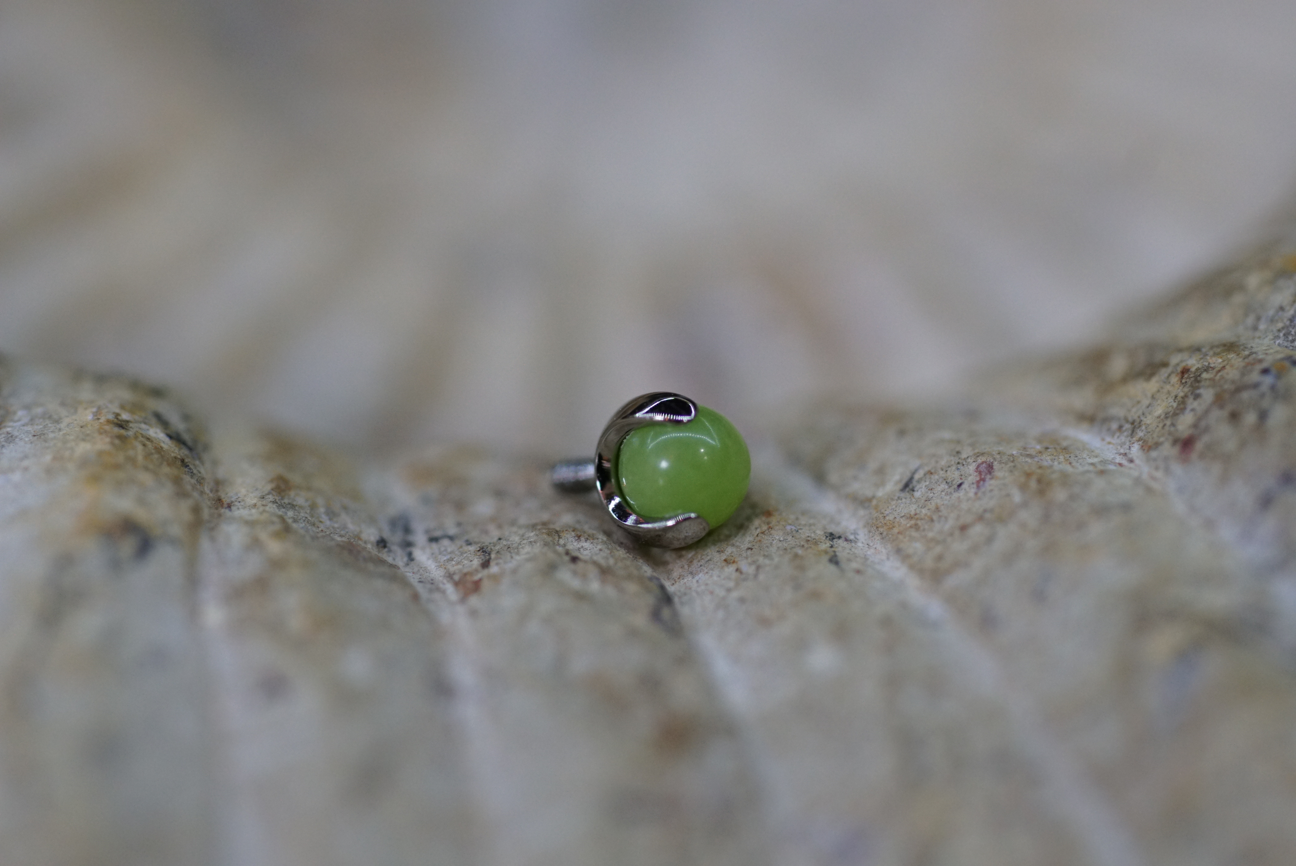 3mm Claw Prong Ball (Option: 18/16g threaded Jade 3mm)