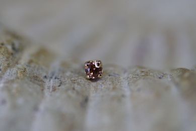Alchemy Prong set Genuine Gems (Option: YG 2mm Padparascha Sapphire)